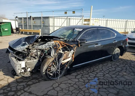 2017 Lexus Ls 460 z USA, uszkodzony, nr VIN JTHCL5EF7H5029023